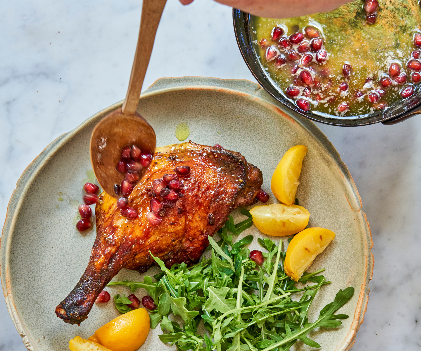 Duck with fruit and arugula